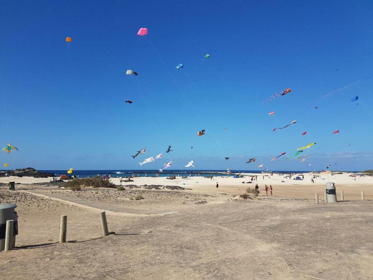 Marfolin 11 Beach Front Apartment With Sea Views From Every Room El Cotillo  Bagian luar foto